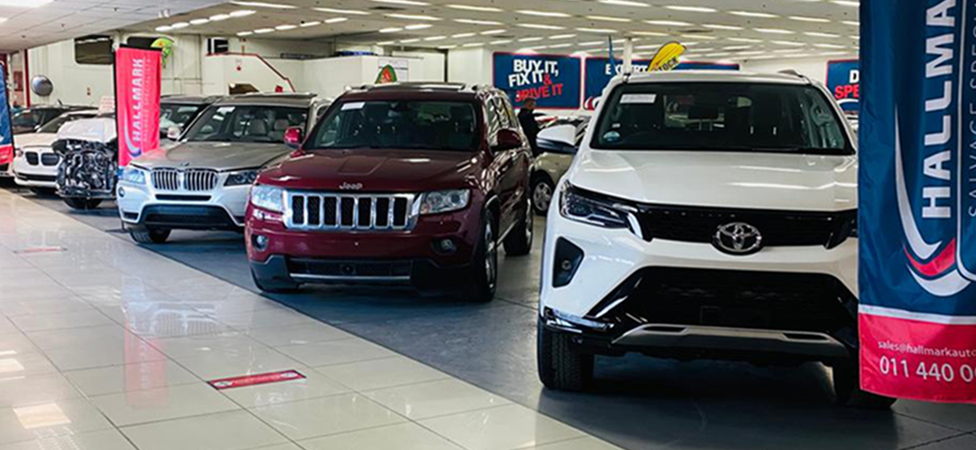 Showroom Vehicles Display